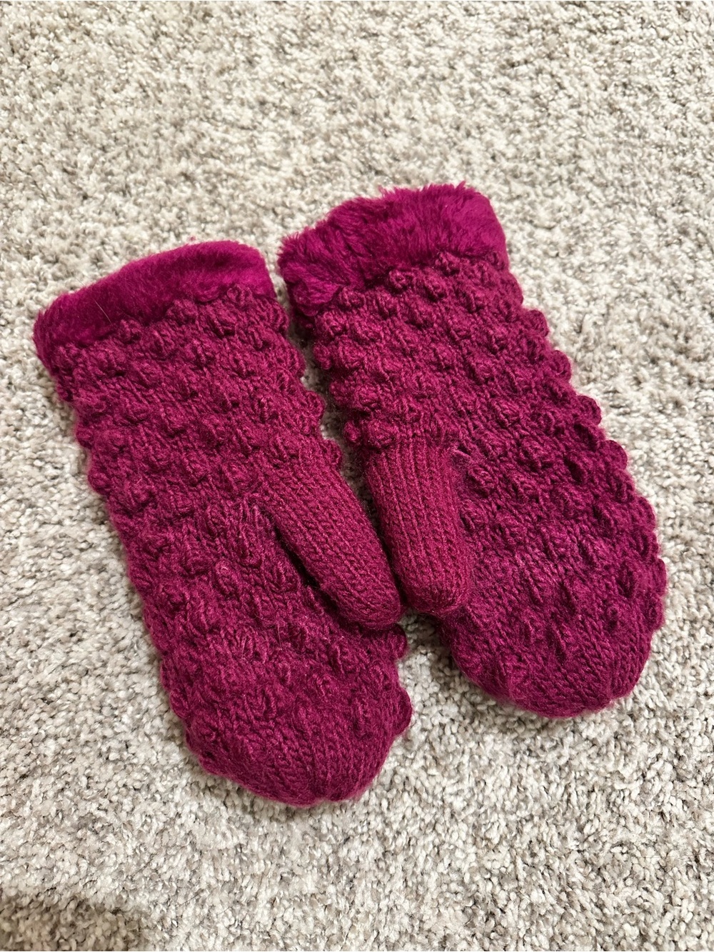 Ladies Raspberry Knit Mittens - Picture 2 of 2